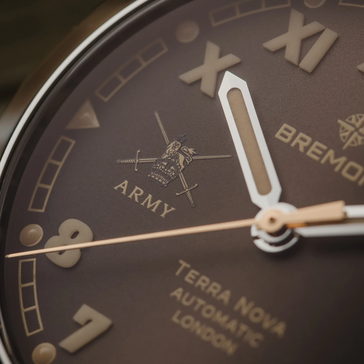 HMAF Terra Nova 40.5mm Date Leather Strap - Image 3